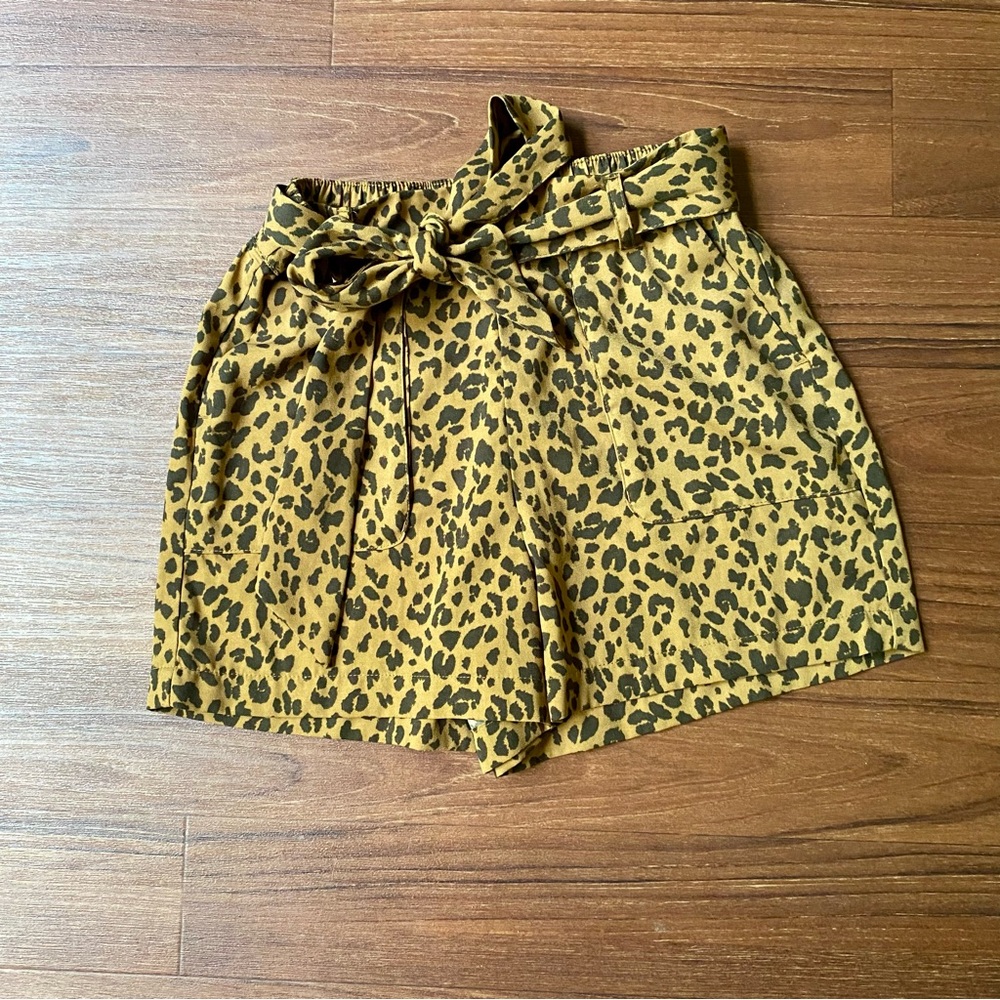 A New Day Leopard Print Paper Bag Shorts Size XS